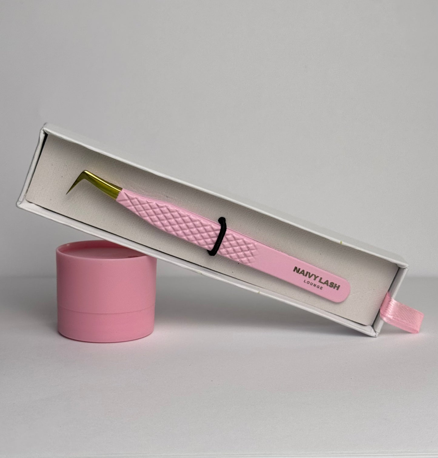 Naivy Lash 90°  FLAT Mega Volume Tweezers